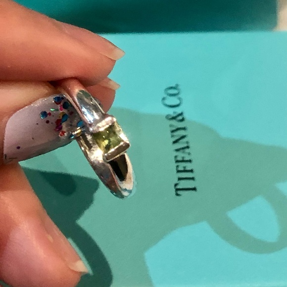Tiffany & Co Peridot Gem Ring - Picture 2 of 5